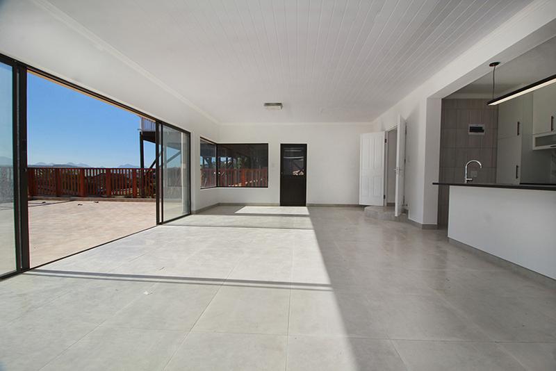3 Bedroom Property for Sale in Fraaiuitsig Western Cape